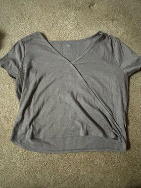 Women's XL V-Neck T-Shirt